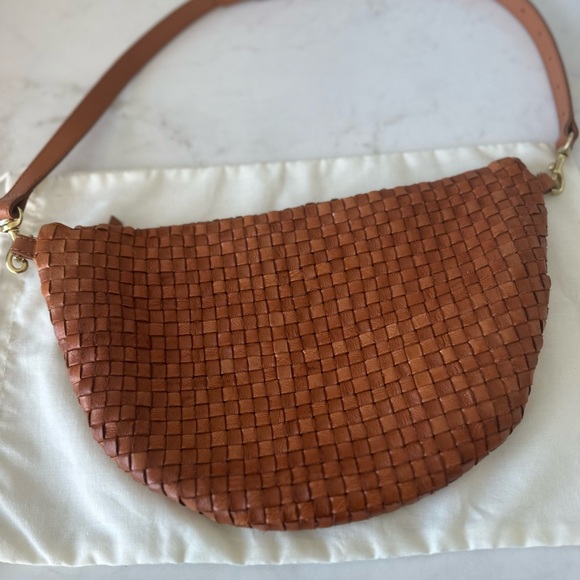 Clare V. Woven Grande Fanny - Picture 15 of 17